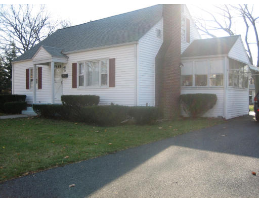 44 Arthur Street Springfield, MA 01104 - Photo 2 of 16