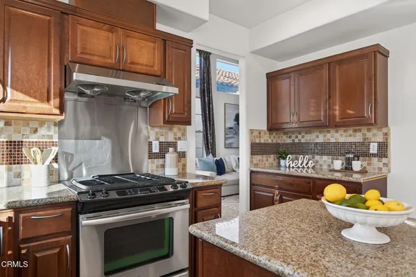 $1,395,000 | 445 Cremona Way, Oak Park, CA 91377