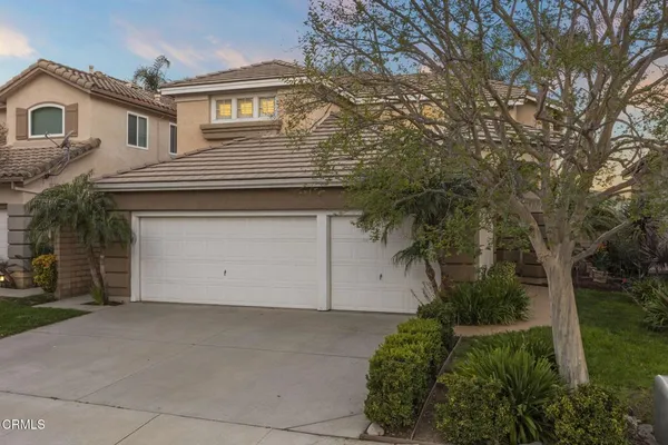 $1,395,000 | 445 Cremona Way, Oak Park, CA 91377