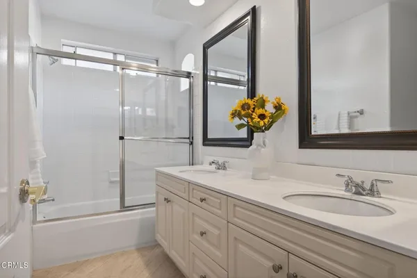 $1,395,000 | 445 Cremona Way, Oak Park, CA 91377