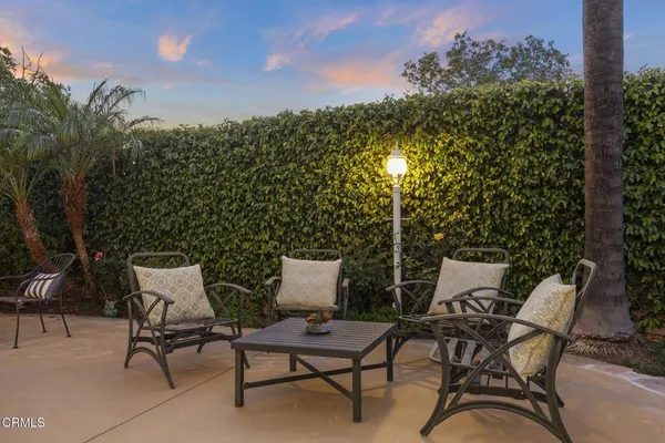 $1,395,000 | 445 Cremona Way, Oak Park, CA 91377