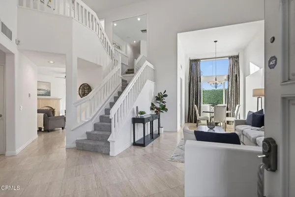 $1,395,000 | 445 Cremona Way, Oak Park, CA 91377