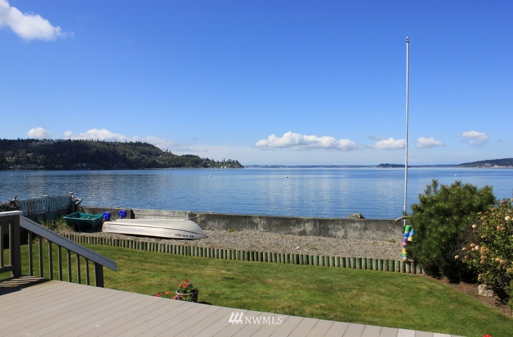 1305 Arrowhead Road Camano Island, WA 98282 - Photo 3 of 15 Gallery Image 3