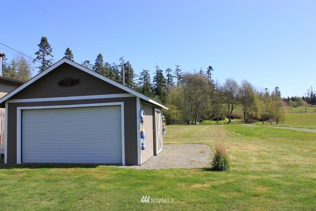1305 Arrowhead Road Camano Island, WA 98282 - Photo 5 of 15 Gallery Image 5