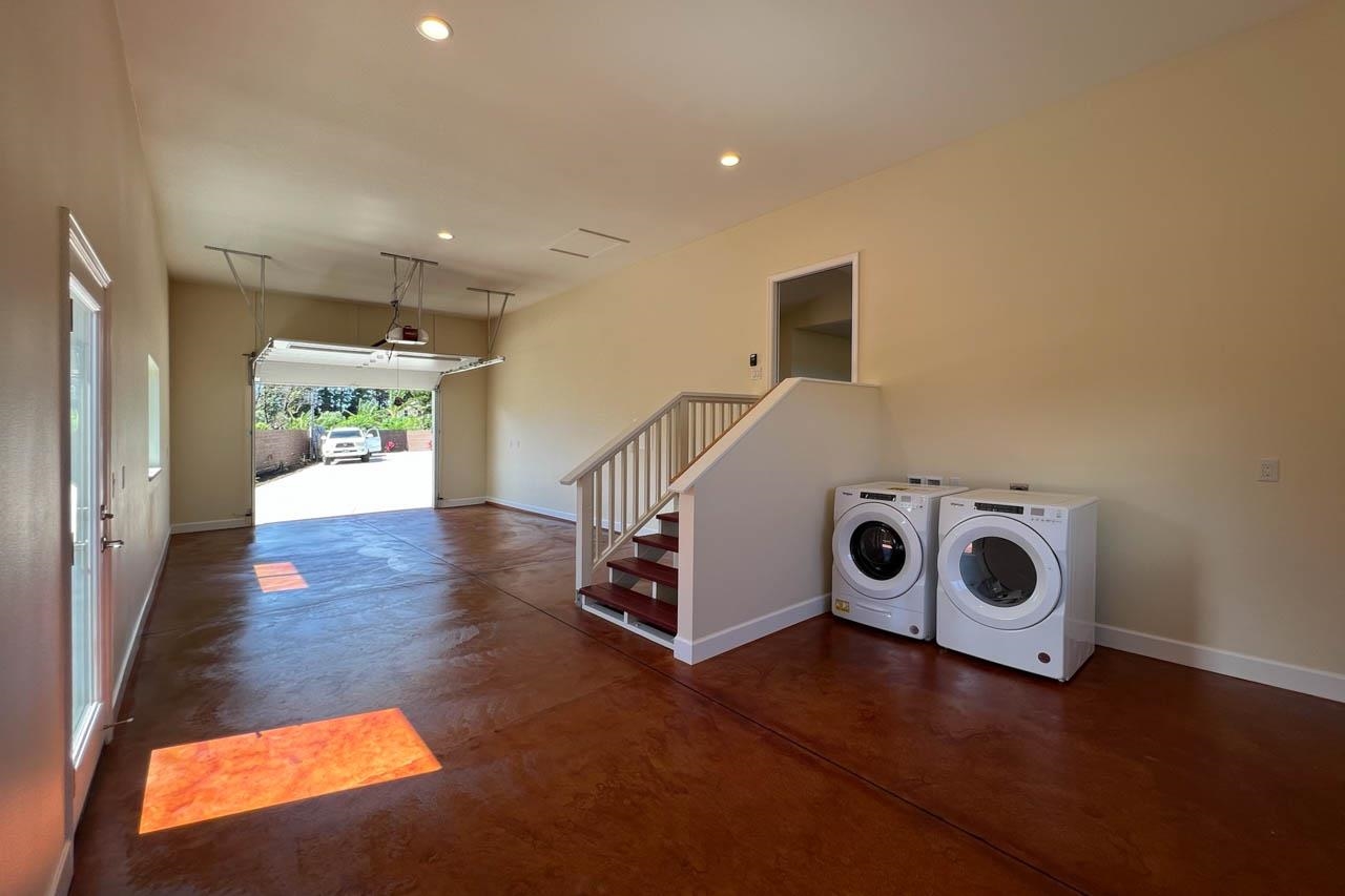 2728 Kaupakalua Road, Unit B Haiku, HI 96708 - Photo 27 of 29 a view of a room with wooden floor
