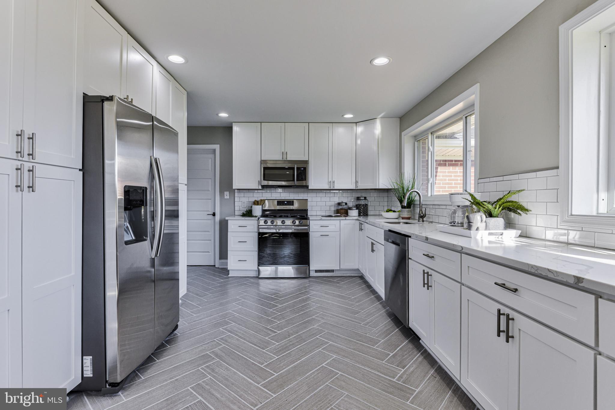 9205 Ravenwood Road Baltimore, MD 21237 - Photo 13 of 43 Gallery Image 13
