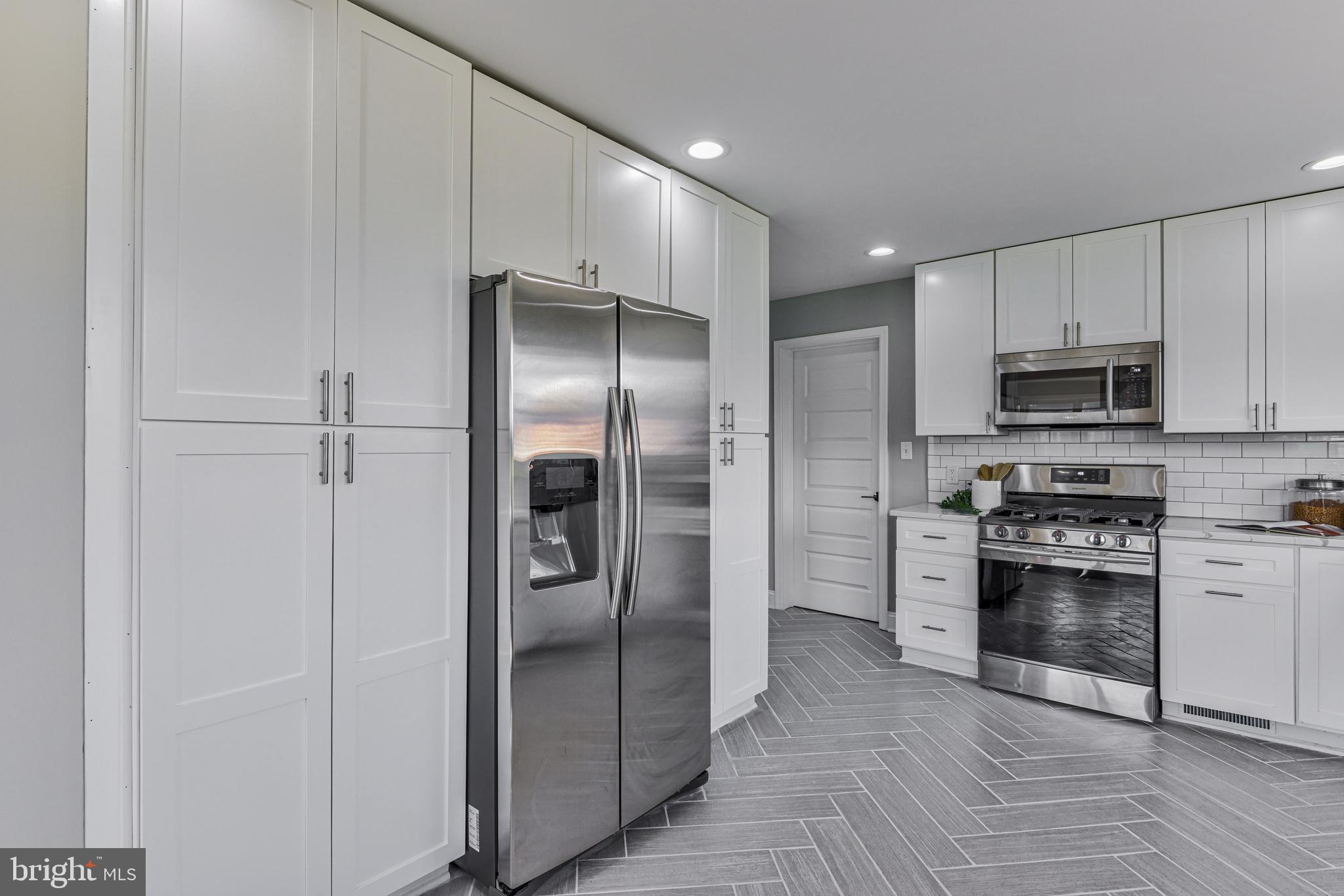 9205 Ravenwood Road Baltimore, MD 21237 - Photo 17 of 43 Gallery Image 17