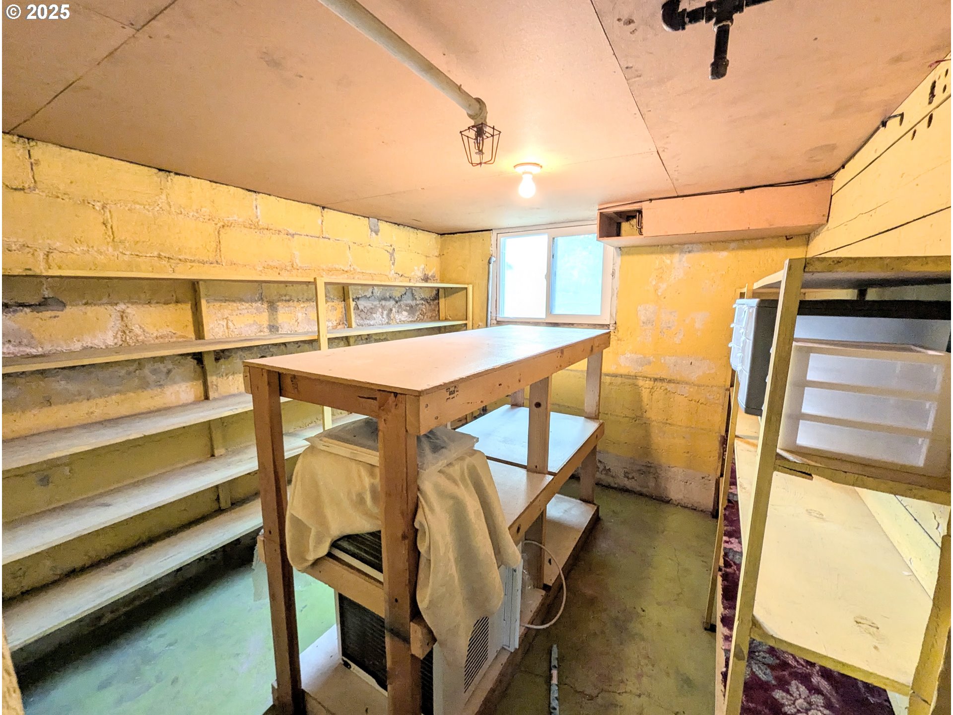 1802 3rd Street La Grande, OR 97850 - Photo 20 of 21 a view of a kitchen with furniture and a window
