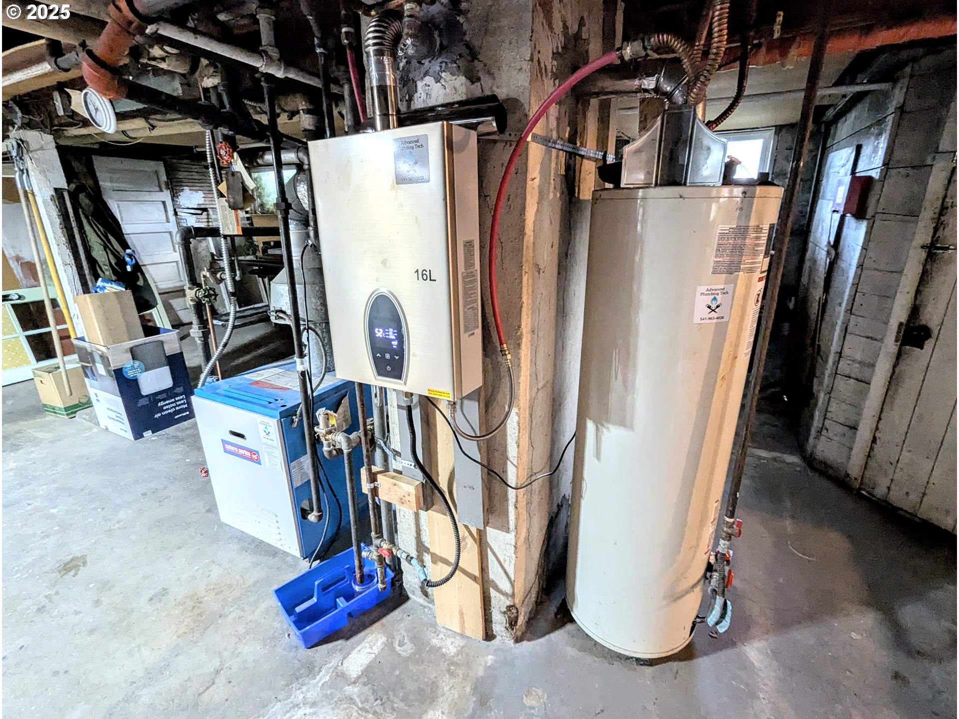 1802 3rd Street La Grande, OR 97850 - Photo 21 of 21 a utility room with fridge dryer and washer