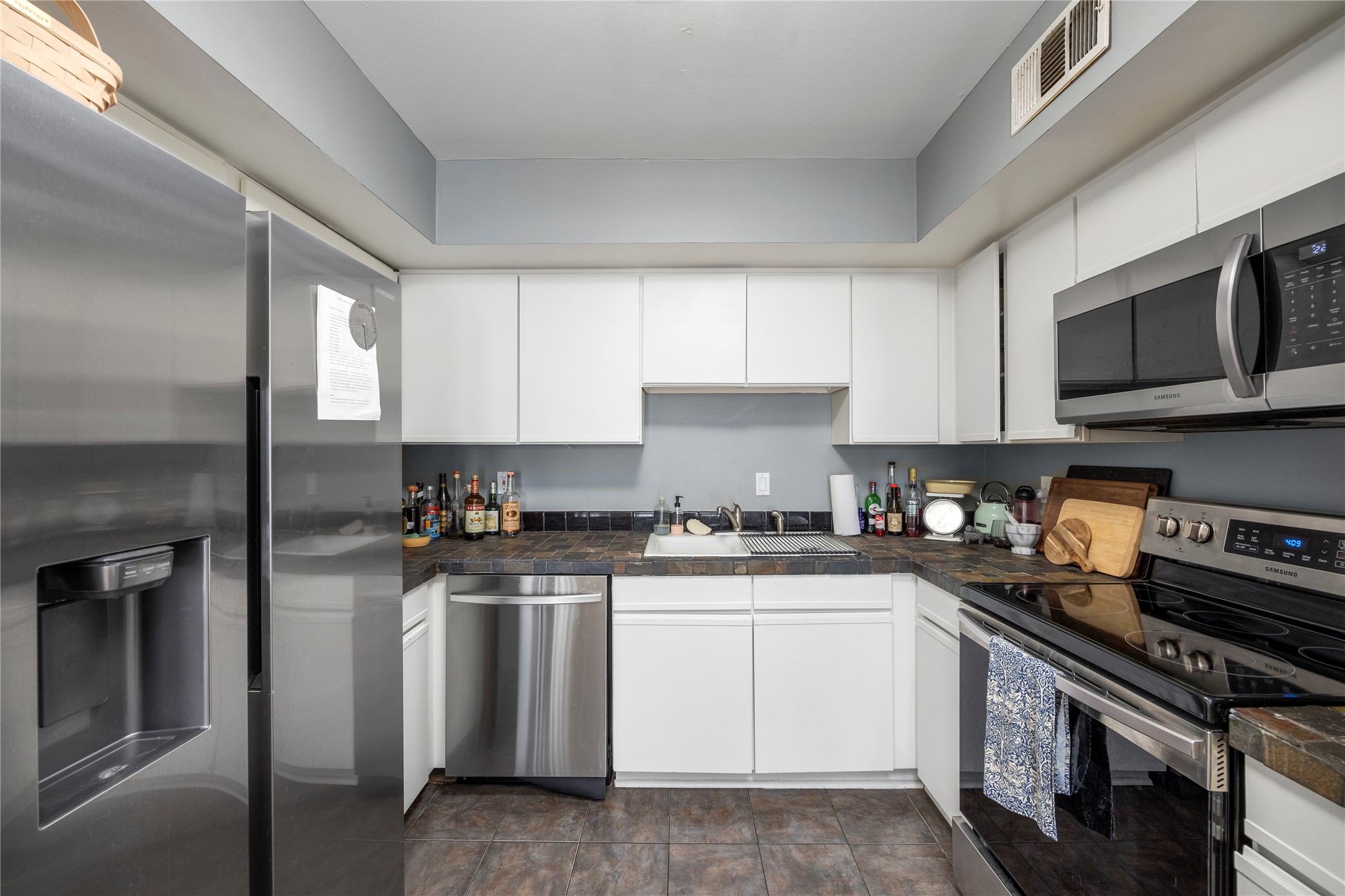 2415 Dunlavy Street, Unit 1/2 Houston, TX 77006 - Photo 25 of 35