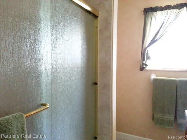563 West Barron Road Howell, MI 48855 - Photo 23 of 35 17-Full Bath 3.jpg