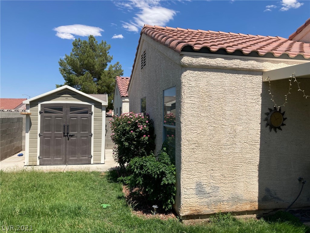 712 Rising Brook Drive Henderson, NV 89011 - Photo 4 of 9 Gallery Image 4