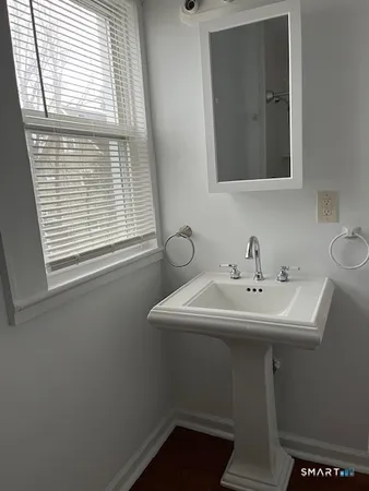 $1,950 | 1391 Park Avenue, Bridgeport, CT 06604