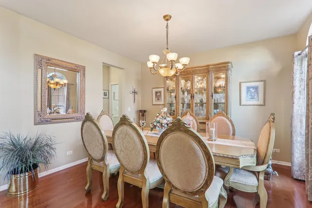 $499,999 | 18466 West Springwood Drive, Grayslake, IL 60030