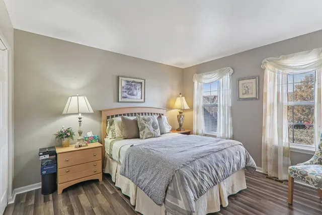 $499,999 | 18466 West Springwood Drive, Grayslake, IL 60030