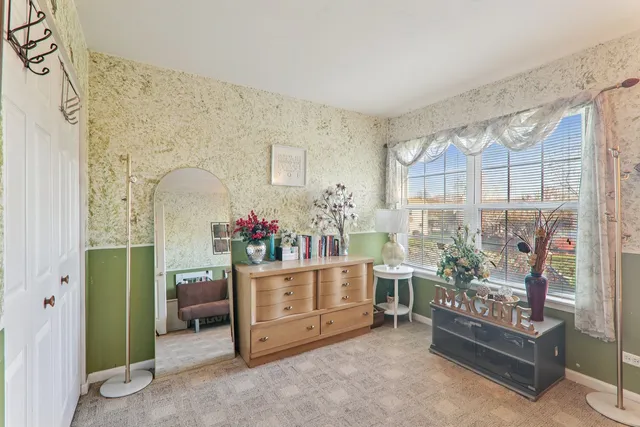 $499,999 | 18466 West Springwood Drive, Grayslake, IL 60030