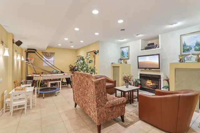 $499,999 | 18466 West Springwood Drive, Grayslake, IL 60030