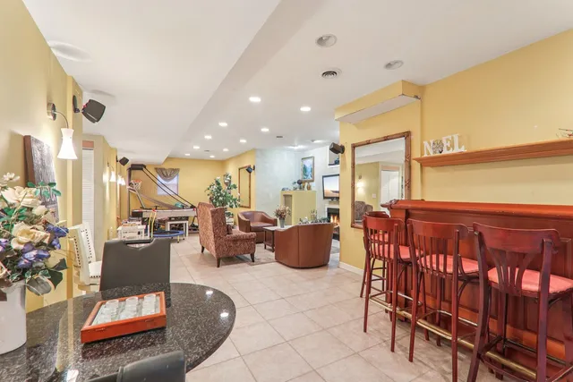 $499,999 | 18466 West Springwood Drive, Grayslake, IL 60030