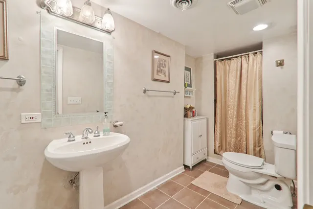 $499,999 | 18466 West Springwood Drive, Grayslake, IL 60030