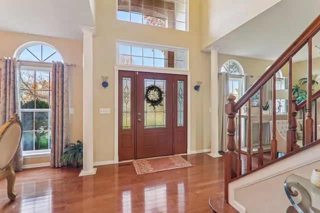 $499,999 | 18466 West Springwood Drive, Grayslake, IL 60030