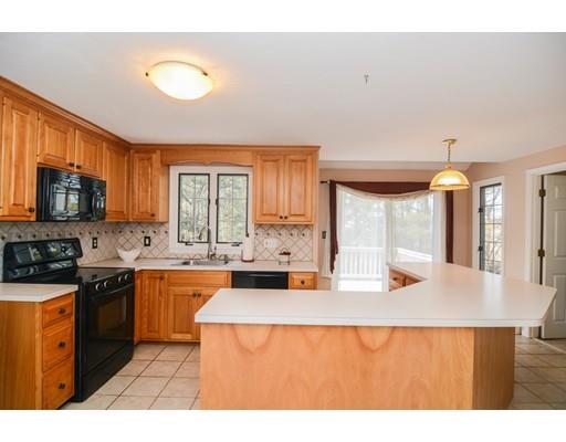 7 Cub's Path Hopkinton, MA 01748 - Photo 11 of 30 Gallery Image 11