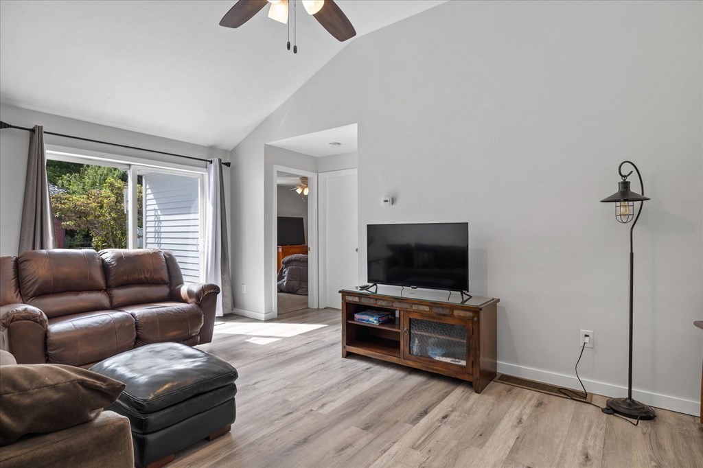 53 Mason Road Dudley, MA 01571 - Photo 13 of 33