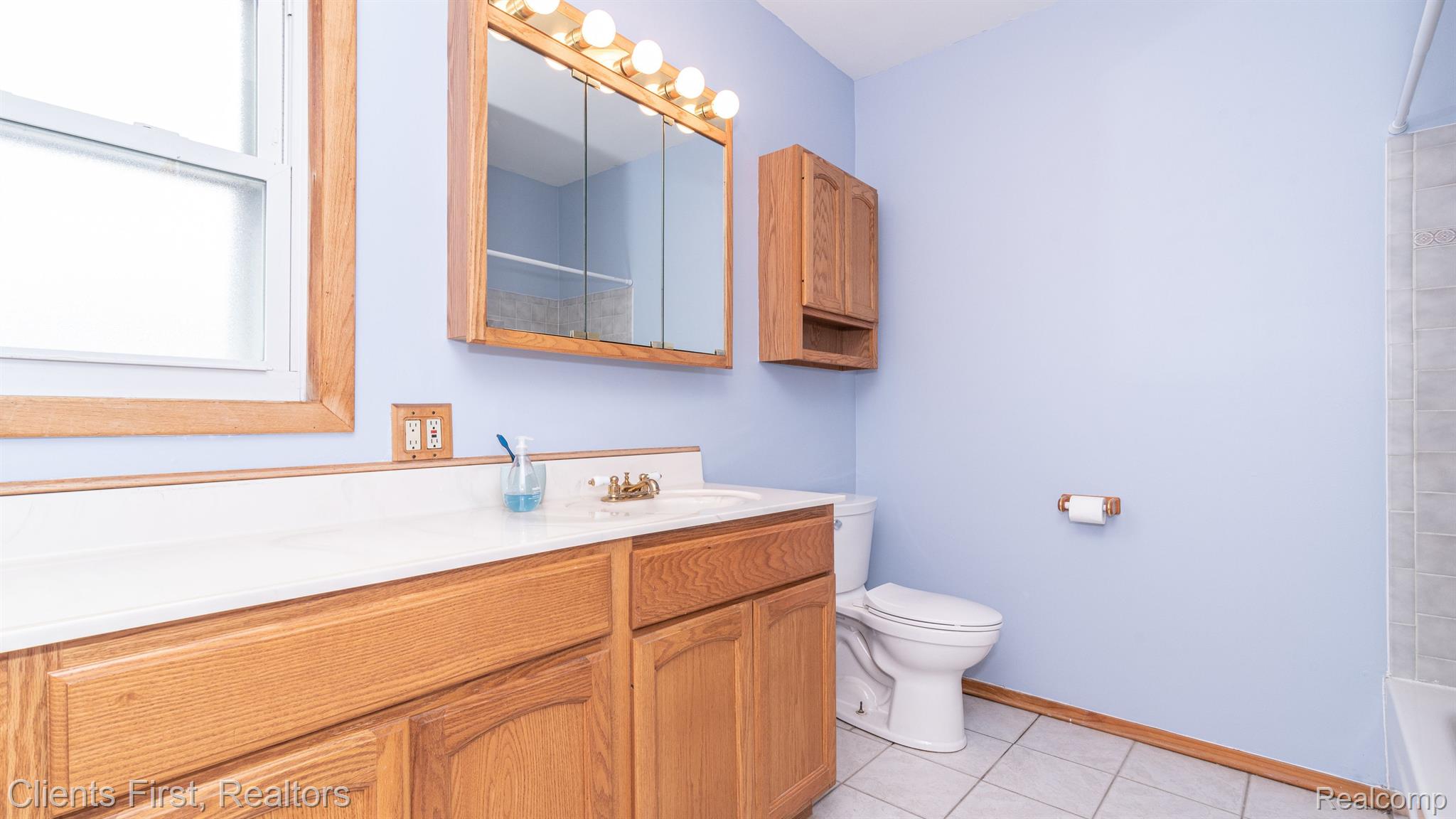 31155 Beverly Road Romulus, MI 48174 - Photo 8 of 37 Primary Bathroom