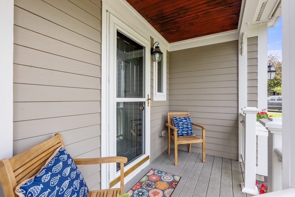 5 Strawberry Lane, Unit E Hudson, MA 01749 - Photo 3 of 42 a view of sitting area in front of house