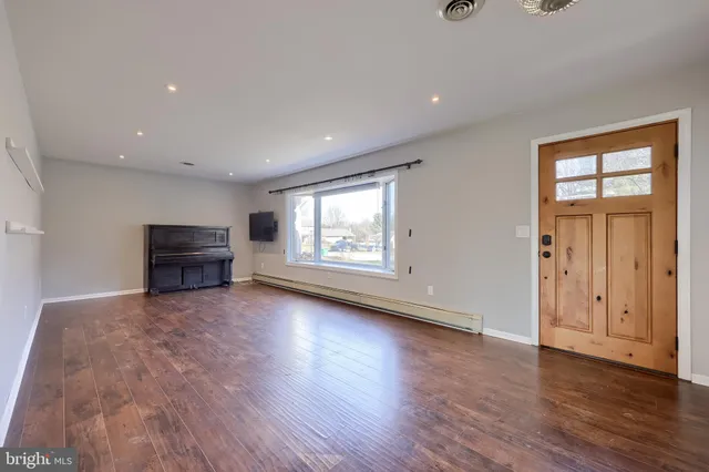 $475,000 | 21 Bittersweet Drive, Hershey, PA 17033