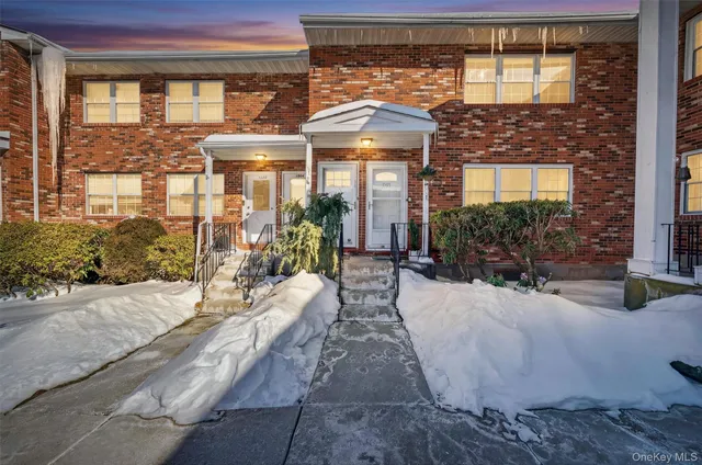 $239,900 | 276 Temple Hill Road, Unit 1506, New Windsor, NY 12553