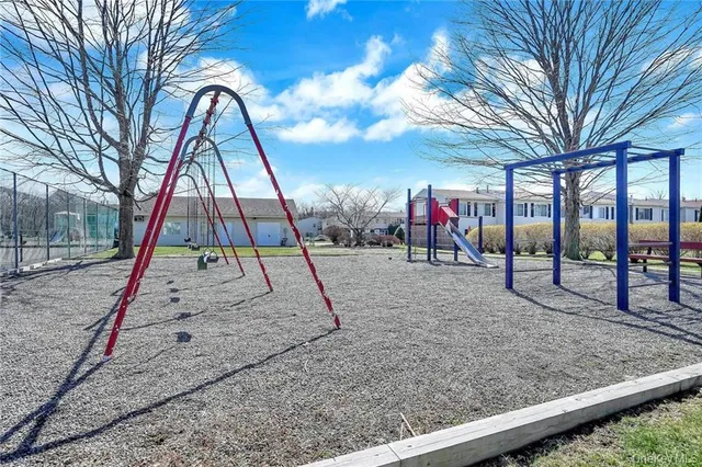 $239,900 | 276 Temple Hill Road, Unit 1506, New Windsor, NY 12553