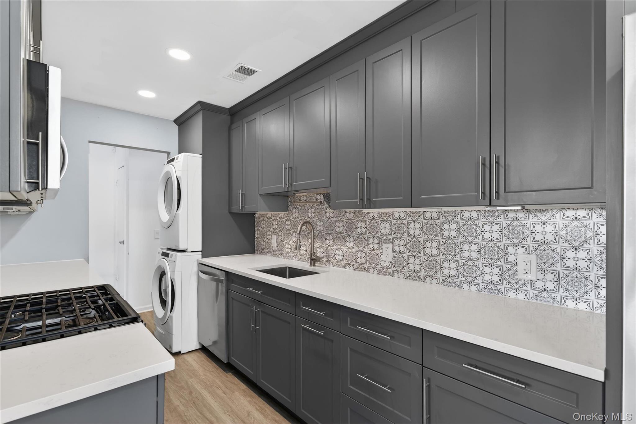 276 Temple Hill Road, Unit 1506 New Windsor, NY 12553 - Photo 3 of 26