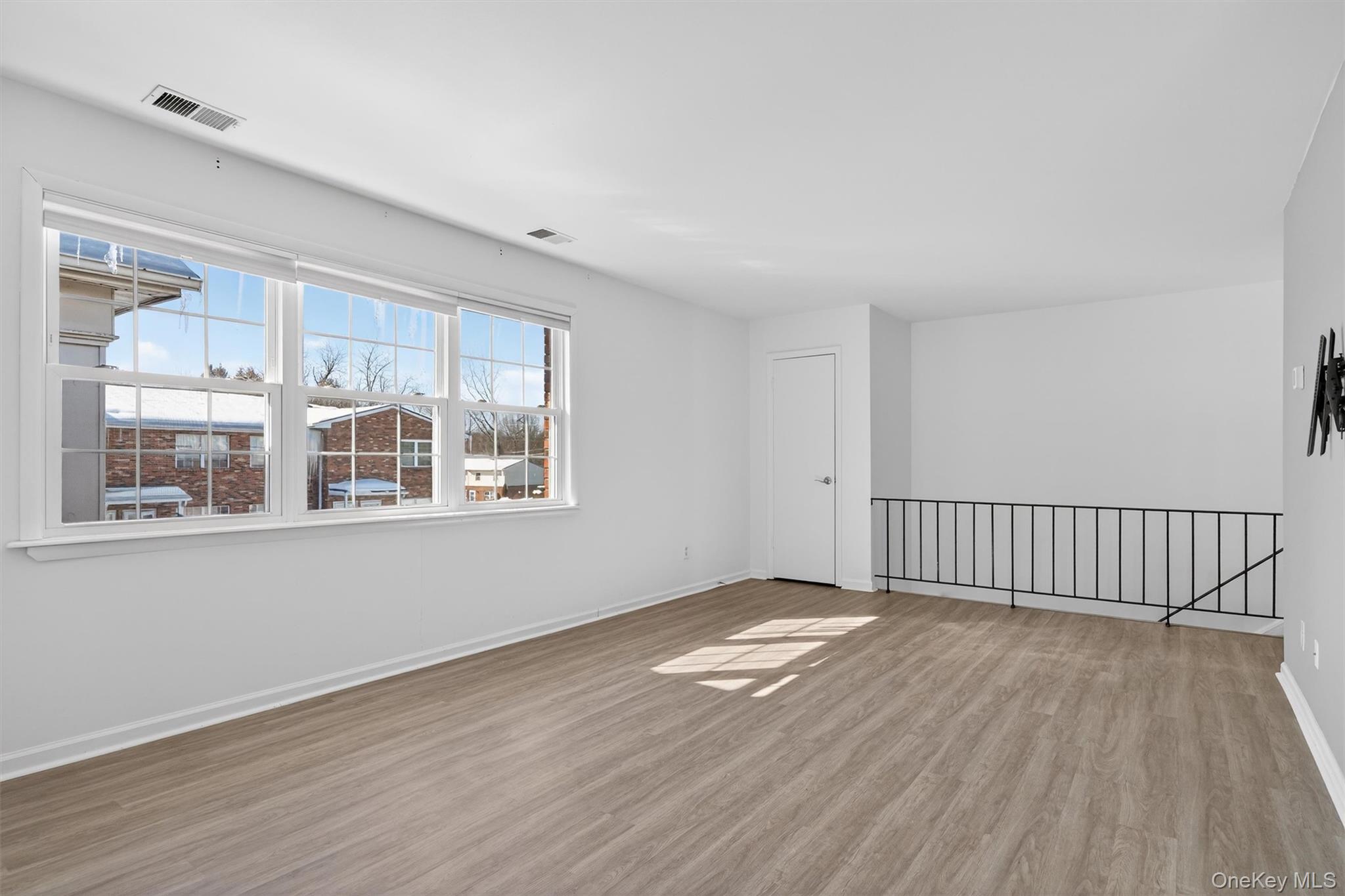 276 Temple Hill Road, Unit 1506 New Windsor, NY 12553 - Photo 4 of 26