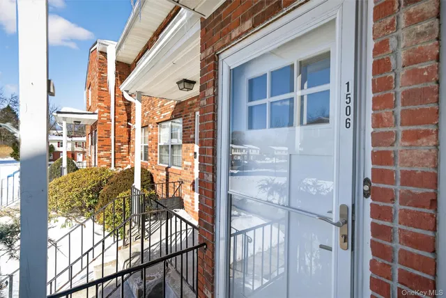 $239,900 | 276 Temple Hill Road, Unit 1506, New Windsor, NY 12553