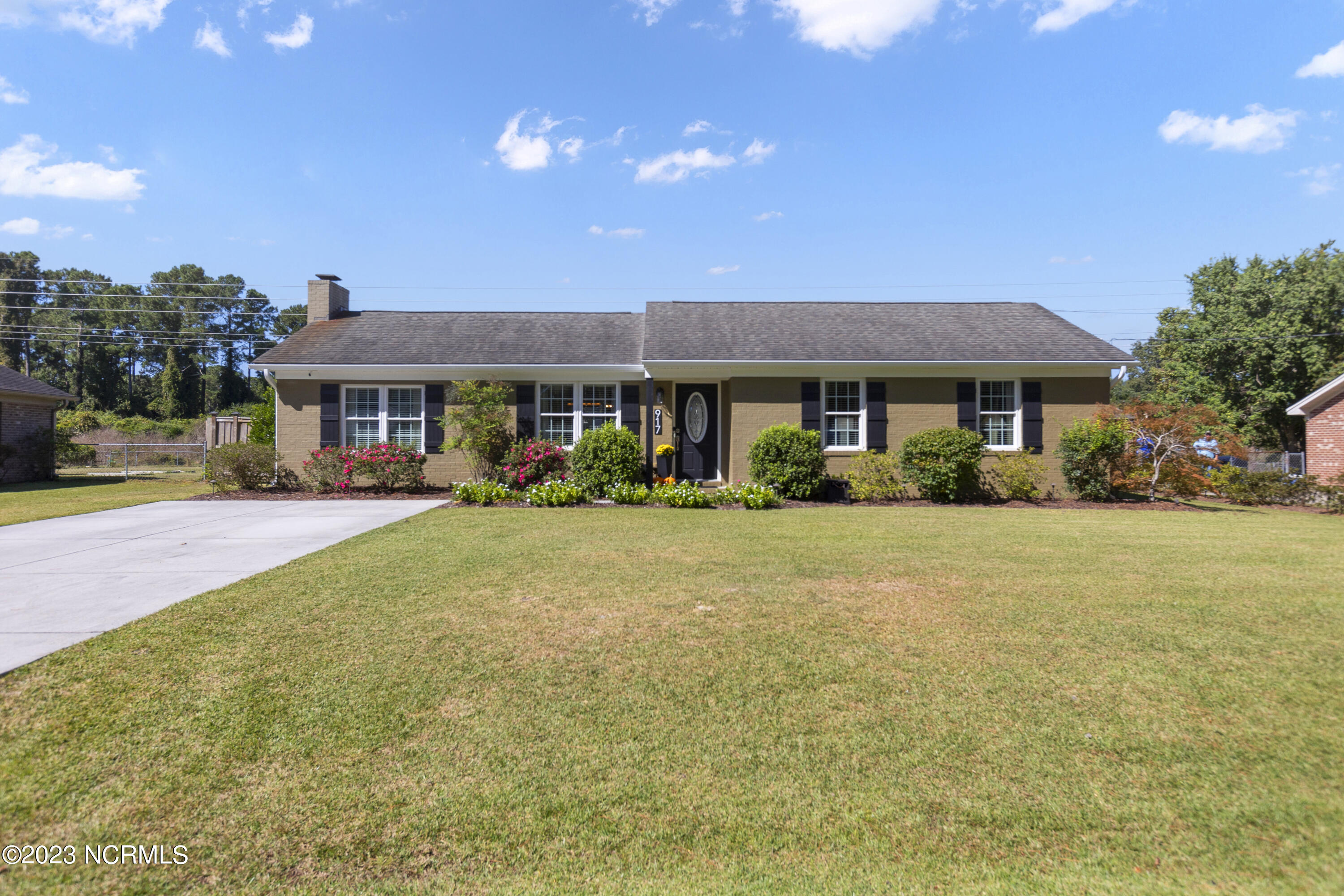 917 Spring Valley Road Wilmington, NC 28405 - Photo 2 of 26 001__mg_4798