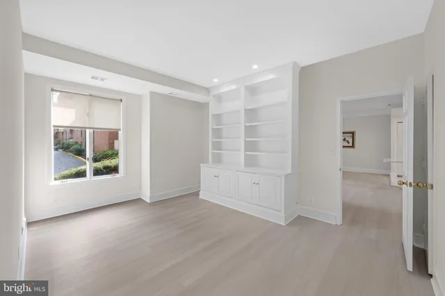 $725,000 | 8101 Connecticut Avenue, Unit N109, Chevy Chase, MD 20815