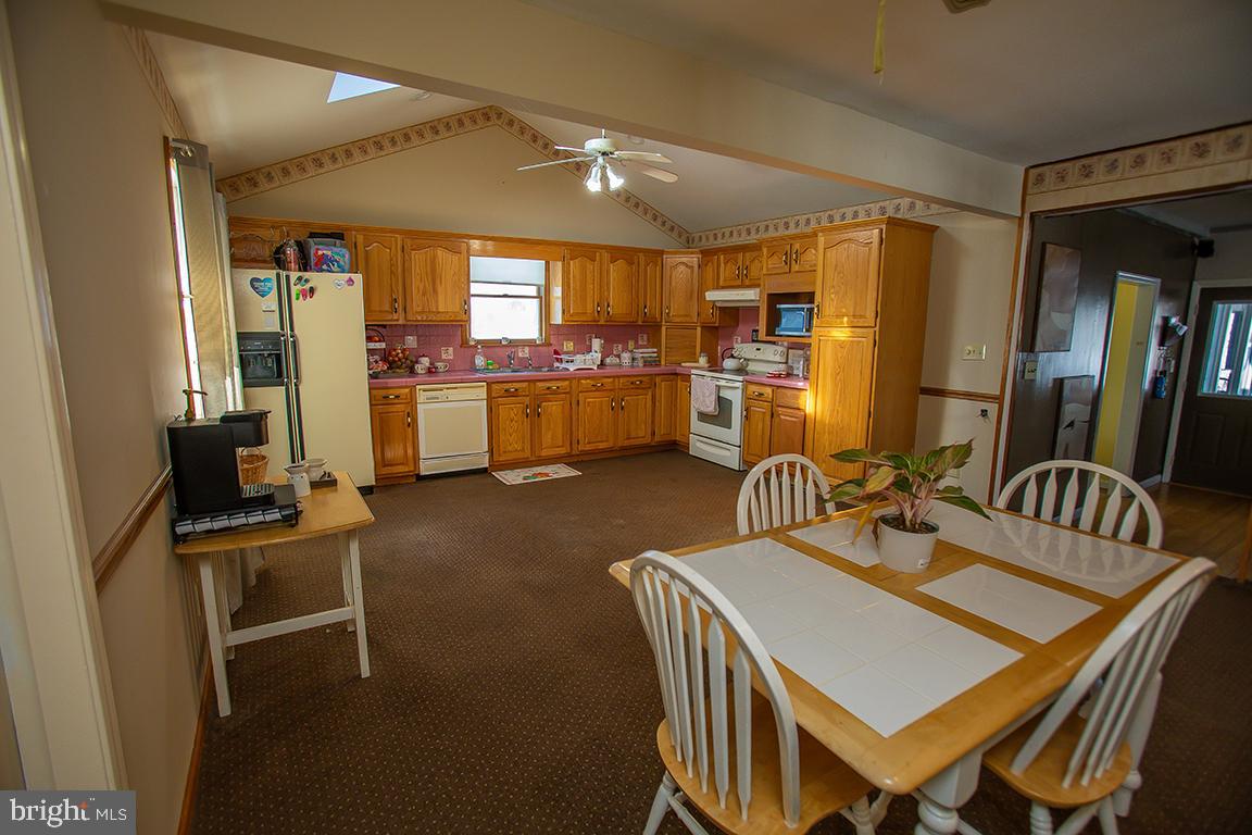 1232 Harding Road Vineland, NJ 08361 - Photo 21 of 29 a dining room with furniture and window