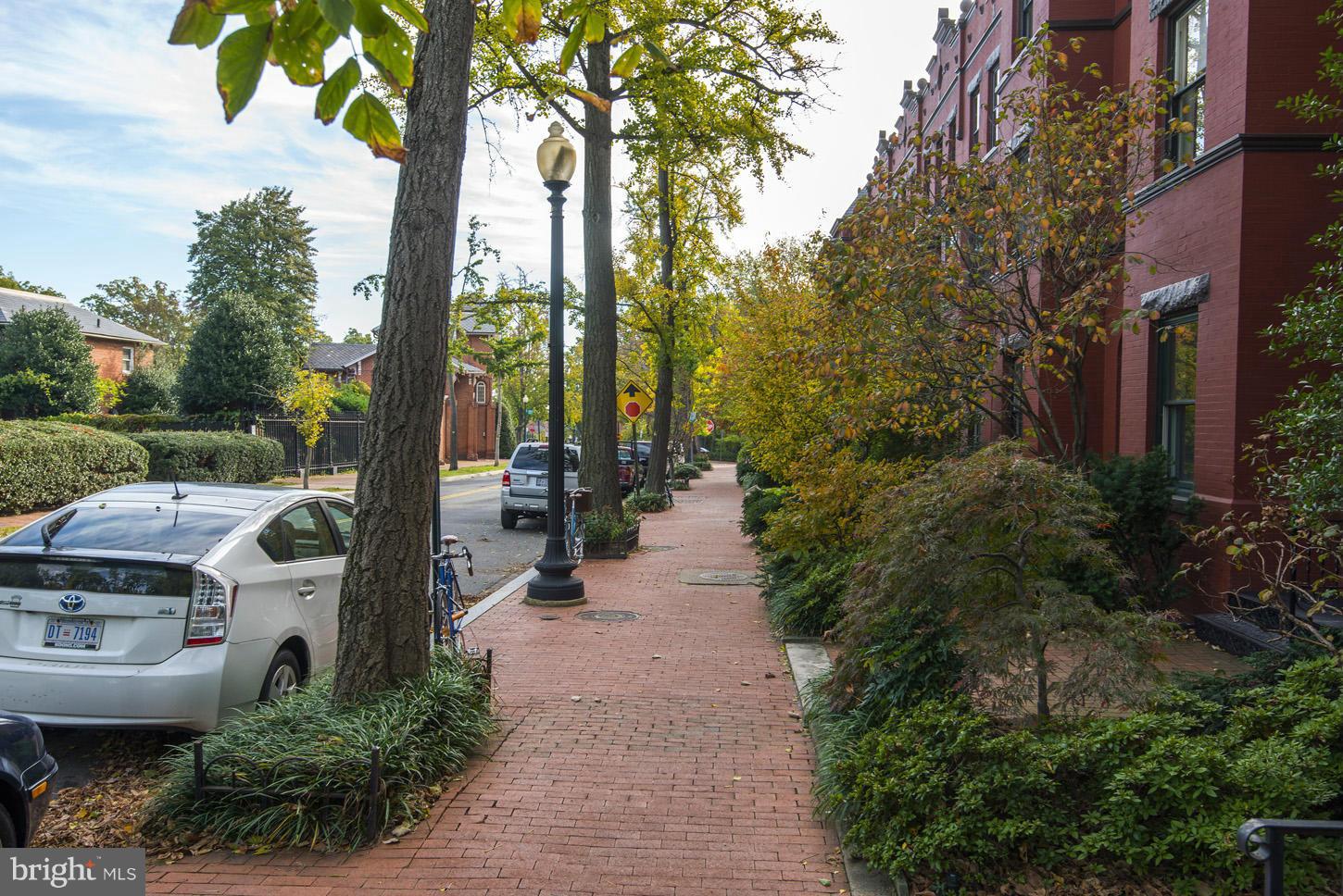 3026 R Street Northwest, Unit 3 Washington, DC 20007 - Photo 16 of 20 Community