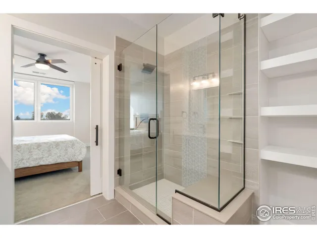 a en suite bathroom with a shower