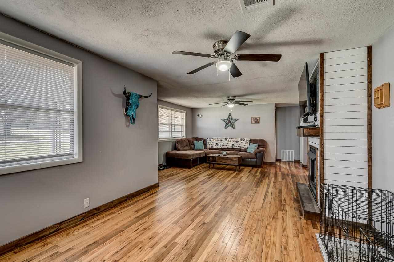 208 North Swan Road Cleveland, OK 74020 - Photo 4 of 22 Gallery Image 4