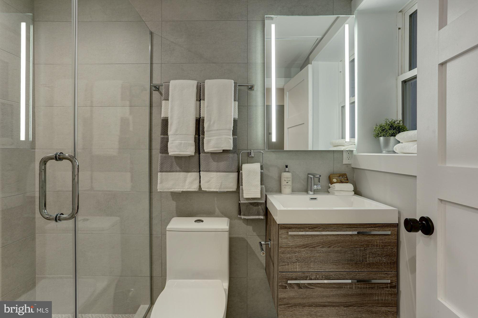 1747 T Street Northwest, Unit 1 Washington, DC 20009 - Photo 16 of 18