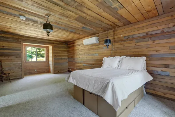 a view of a lush green park