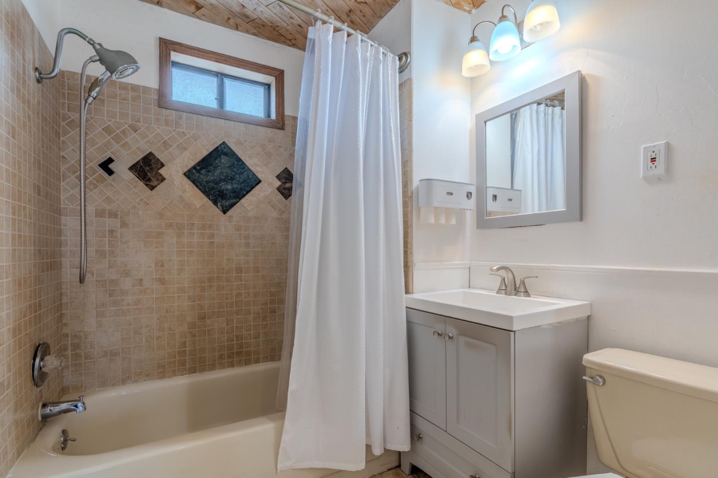 164 Pacific Pacifica, CA 94044 - Photo 15 of 32