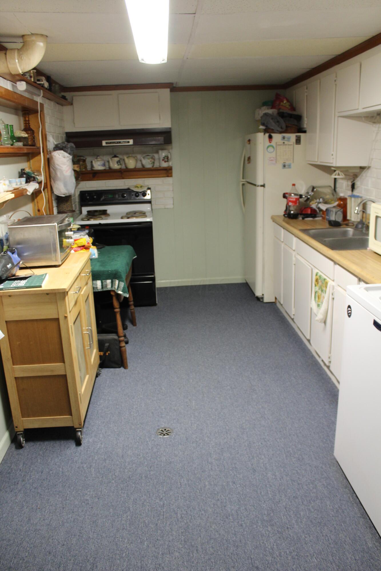 28760 Murphy Road Logan, OH 43138 - Photo 20 of 44 Stove & Refrigerator convey