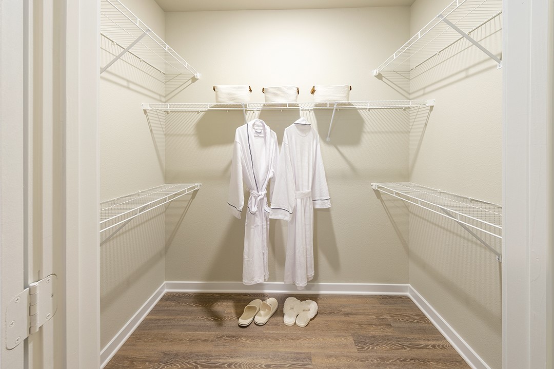 30020 Creekside Ter Drive, Unit 8203 Spring, TX 77386 - Photo 12 of 29 a view of walk in closet with empty racks