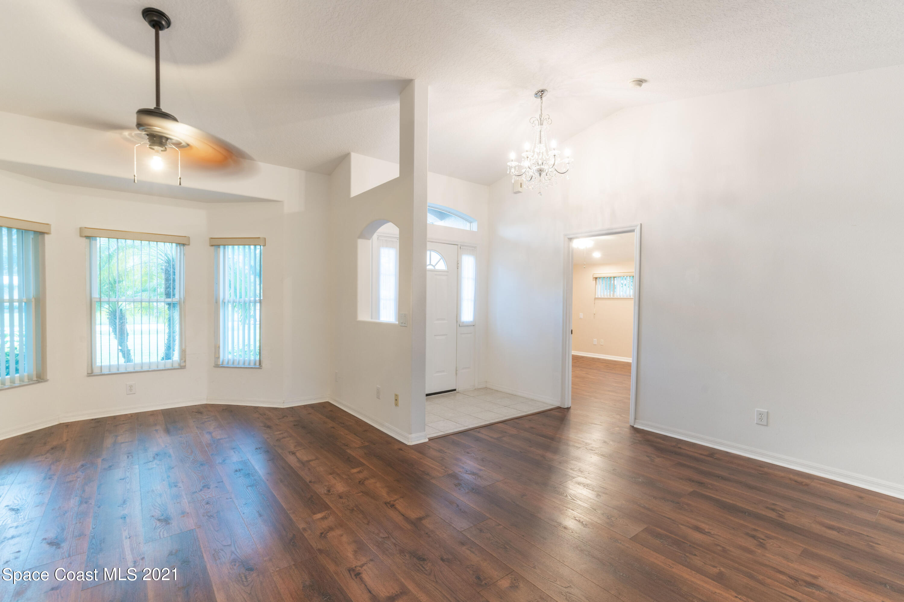 7428 Rodes Place Melbourne, FL 32904 - Photo 12 of 28 NZ7_9858