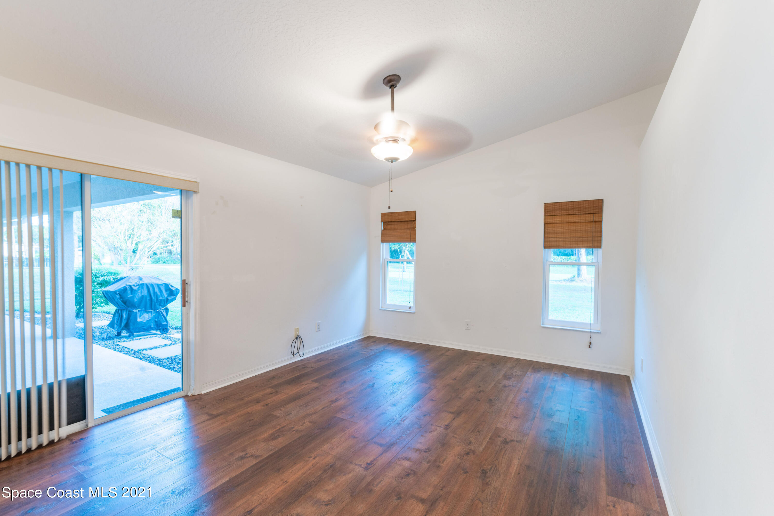 7428 Rodes Place Melbourne, FL 32904 - Photo 15 of 28 NZ7_9862