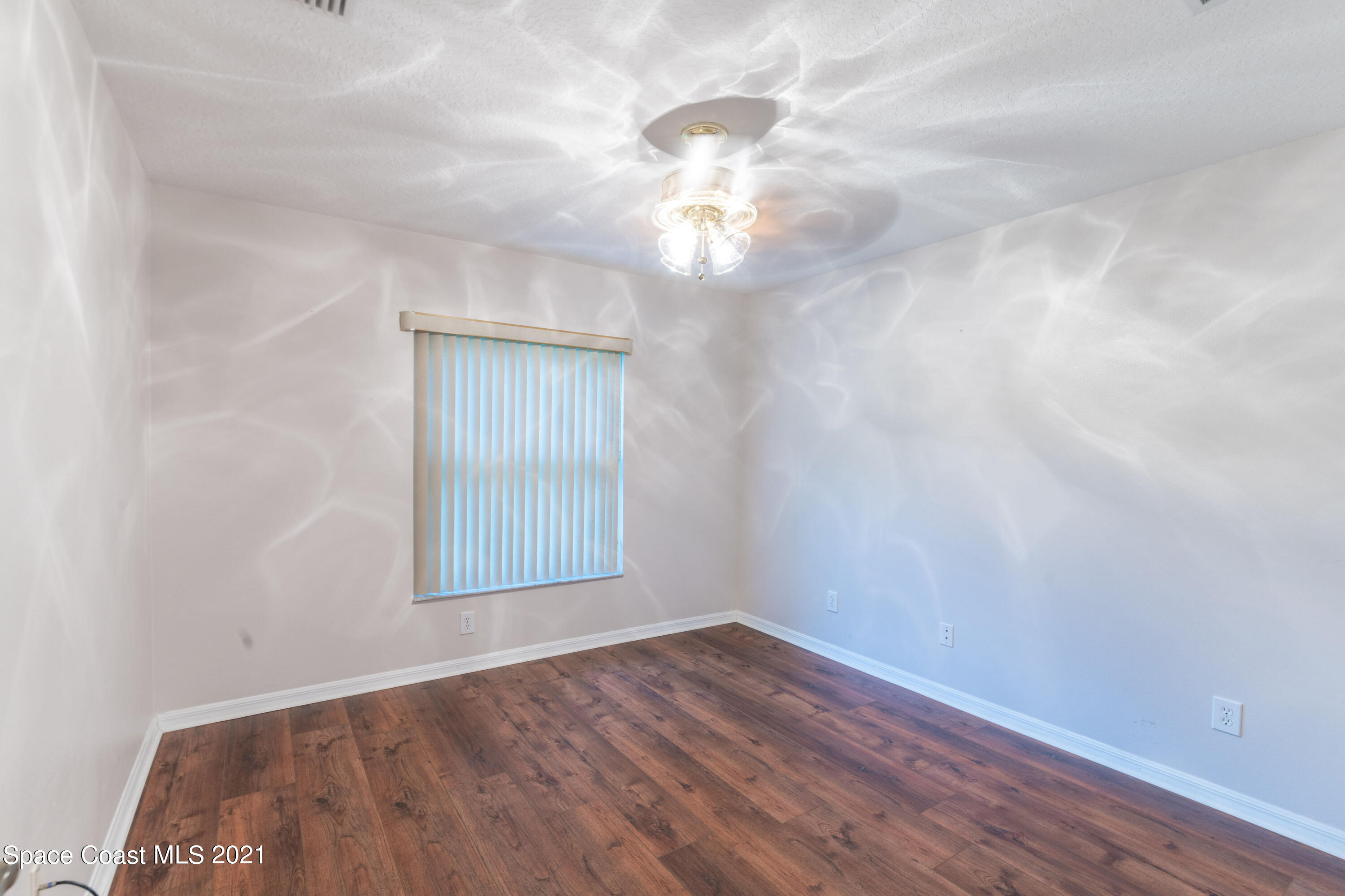 7428 Rodes Place Melbourne, FL 32904 - Photo 19 of 28 NZ7_9866