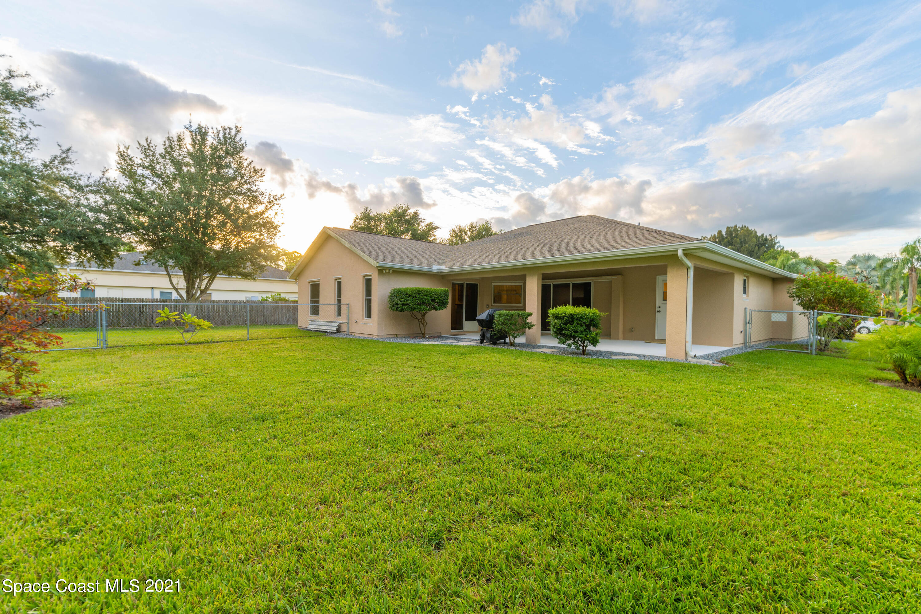 7428 Rodes Place Melbourne, FL 32904 - Photo 22 of 28 NZ7_9869