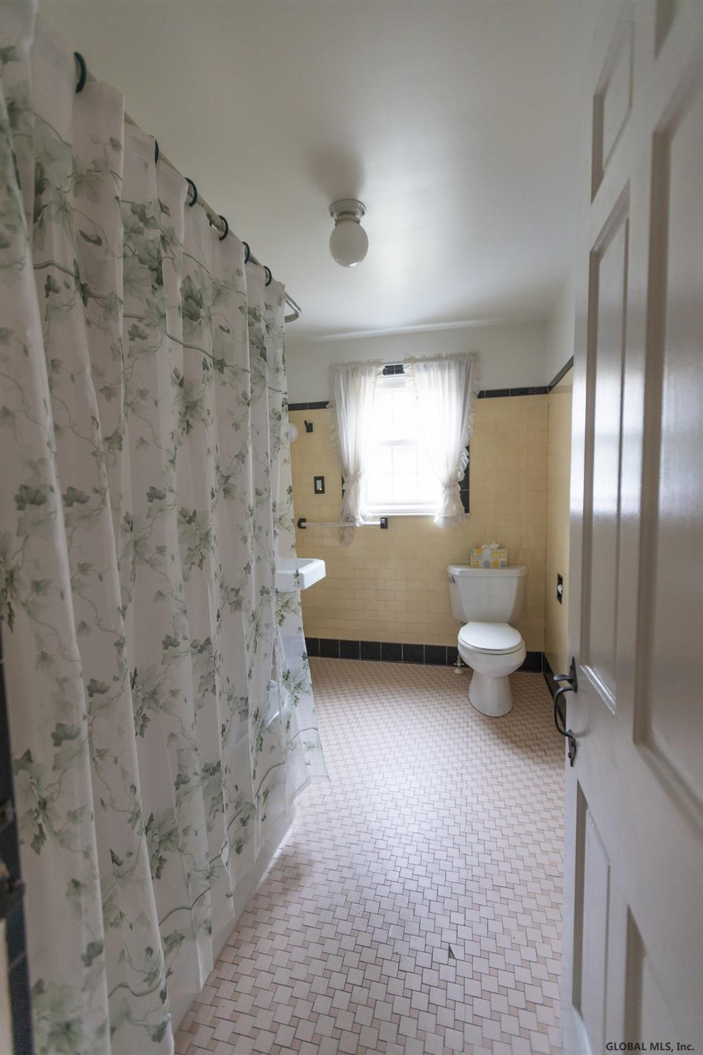 316 Osborne Road Colonie, NY 12211 - Photo 36 of 57 Photo 58